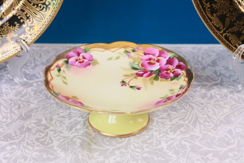 Ahrenfeldt  리모지 핸드페인트 미니 캄포트 -작가 서명- Ahrenfeldt Limoges Hand Painted Mini Compote circa 1900 - (Artist Signed)