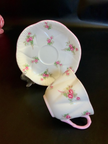 쉘리 데인티 쉐입 &quot;Bridal Rose&quot; 컵&amp;소서 Shelley Dainty Shape &quot;Bridal Rose&quot; Cup &amp; Saucer circa 1930