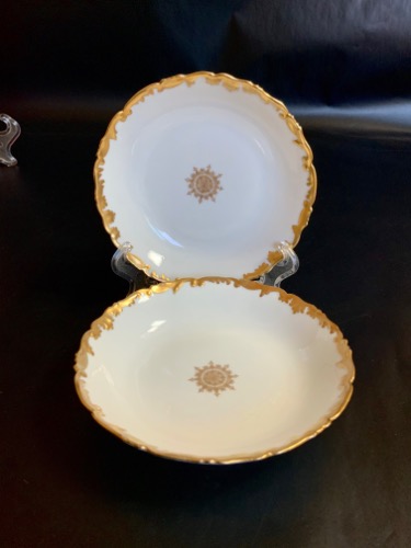 Tressemanes &amp; Vogt 리모지 골드 안 화이트 베리 보울 Tressemanes &amp; Vogt Limoges Gold on White Berry Bowl circa 1892