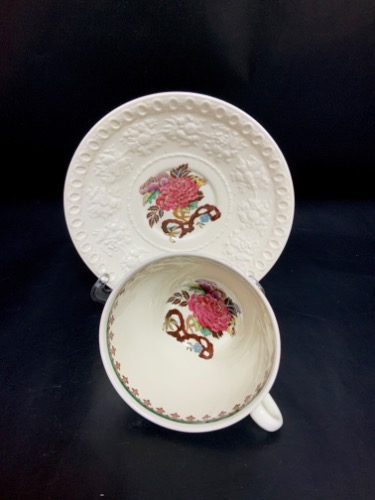 웨지우드 퀸즈웨어 웰슬리 &quot;Bullfinch&quot; 컵&amp;소서-있는 그대로-  Wedgwood Queensware  Wellesley &quot;Bullfinch&quot; Cup &amp; Saucer circa 1950 - AS IS