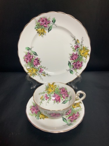 빅토리아 컵&amp;소서 트리오 Victoria Cup &amp; Saucer Trio circa 1930