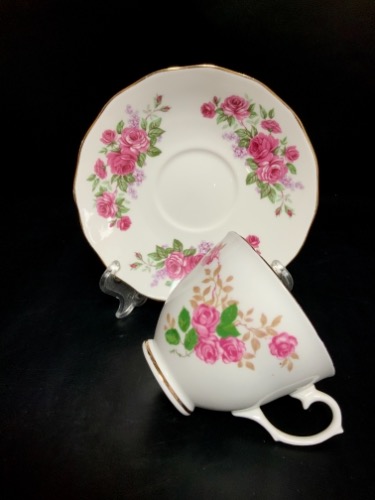 Royal Stuart/Queen Anne 컵&amp;소서-있는 그대로 Royal Stuart/Queen Anne Cup &amp; Saucer (Marriage)