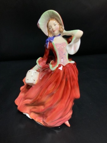 로얄 돌턴 피겨린 &quot;Autumn Breezes&quot; 1940 / Royal Doulton Figurine &quot;Autumn Breezes&quot; circa 1940