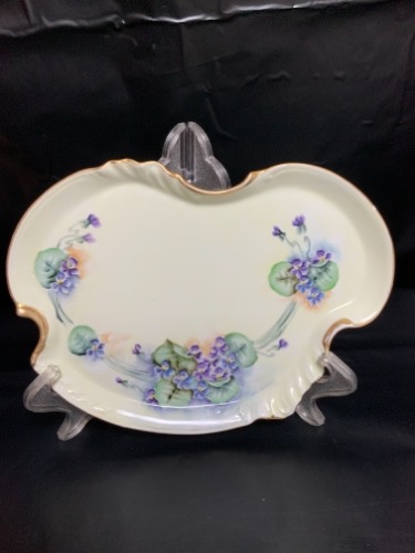 W. Guerin 리모지 핸드페인트 드레서 트레이 W. Guerin Limoges Hand Painted Dresser Tray circa 1891 - 1932