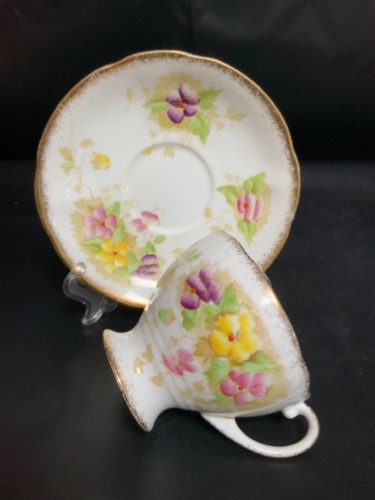 로얄 스텐다드 &quot;Charmaine&quot; 컵&amp;소서  Royal Standard &quot;Charmaine&quot; Cup &amp; Saucer circa 1930