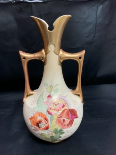 Amphora (Turn Teplitz) Robert Hanke 핸드페인트 베이스 Amphora (Turn Teplitz) Robert Hanke Hand Painted Vase circa 1910