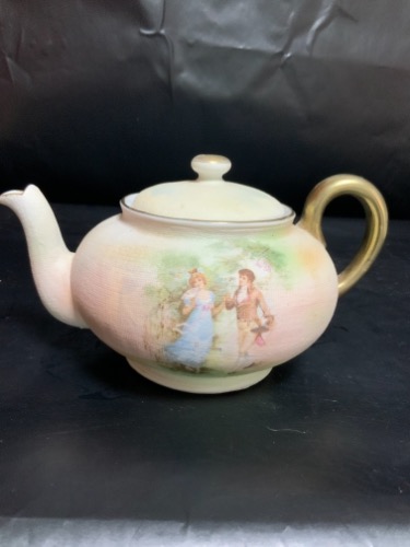 로얄 바이로이트 타피스트리 개인  티팟 Royal Bayreuth Tapestry Individual Teapot circa 1890