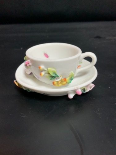 시센돌프 적용된 꽃 미니 (Doll) 컵&amp;소서 Sitzendorf Applied Flowers Mini (Doll) Cup &amp; Saucer circa 1890