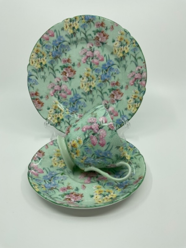 쉘리 “멜로디” 친즈 페턴 “리치몬드” 쉐입 컵&amp;소서-트리오- Shelley &quot;Melody&quot; Chintz Pattern Richmond Shape Cup &amp; Saucer Trio circa 1930