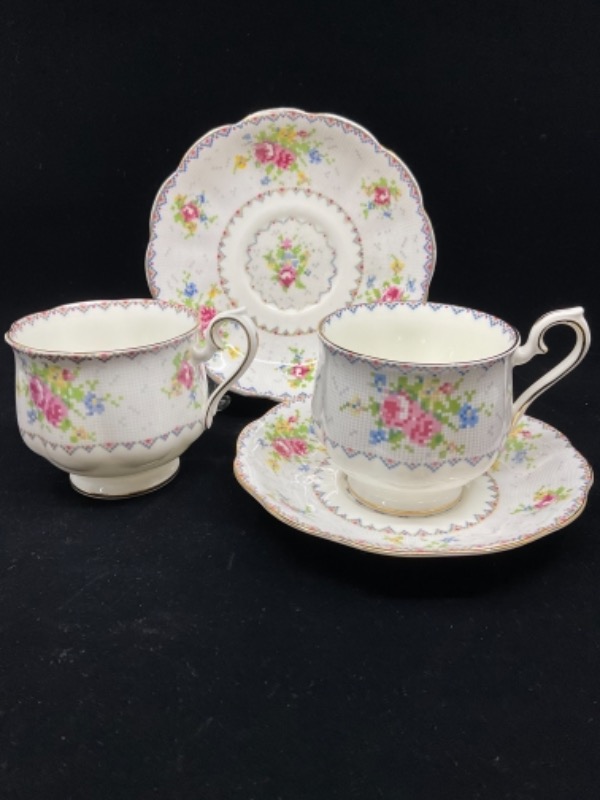 로얄 알버트 “뿌띠 포인트” 페턴 컵&amp;소서 Royal Albert &quot;Petit Point&quot; Pattern Cup &amp; Saucer circa 1960