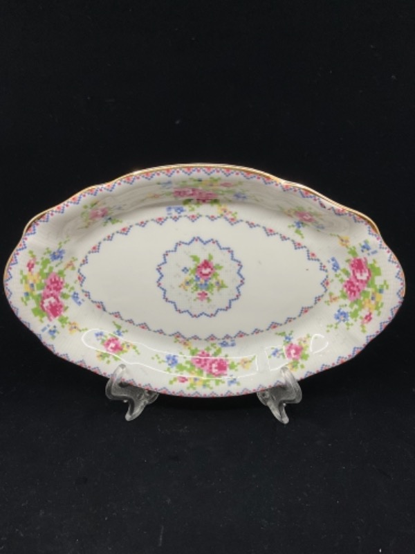 로얄 알버트 “뿌띠 포인트” 페턴 픽클 디쉬 Royal Albert &quot;Petit Point&quot; Pattern Pickle Dish circa 1960