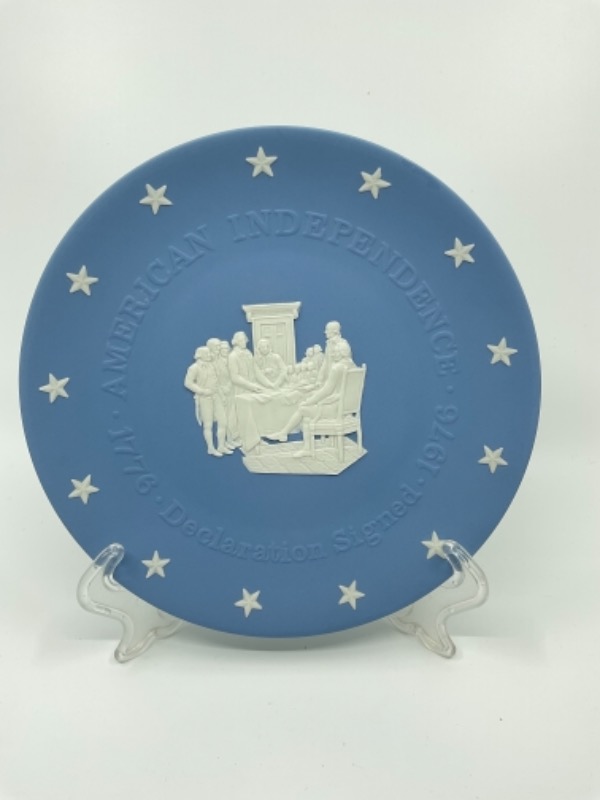 웨지우드 라벤더 제스퍼웨어 “Declaration Signed&quot; 플레이트 Wedgwood Lavender Jasperware &quot;Declaration Signed&quot; Plate 1976