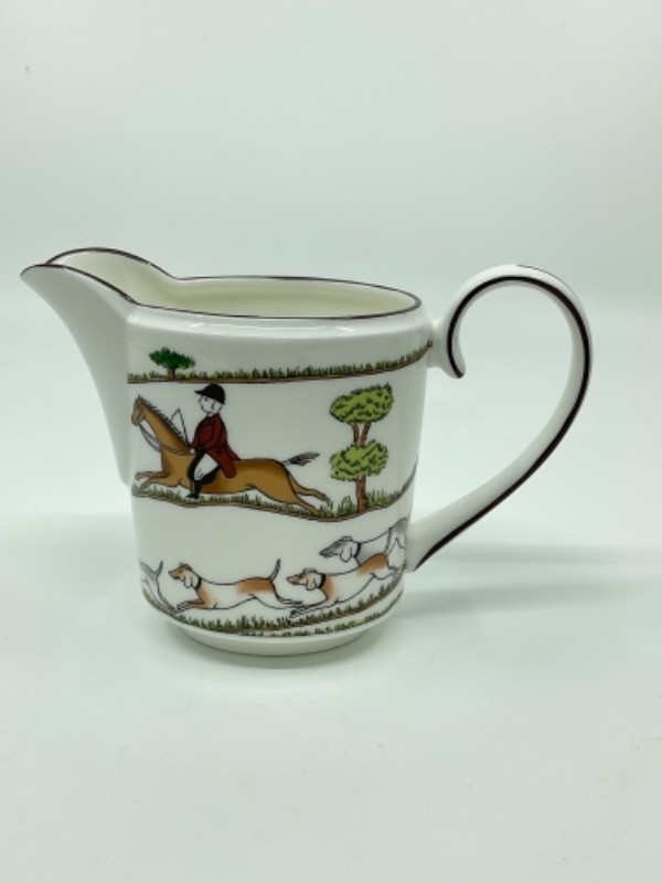 웨지우드 “Hunting Scene&quot; 크리머 Wedgwood &quot;Hunting Scenes&quot; Creamer 1992