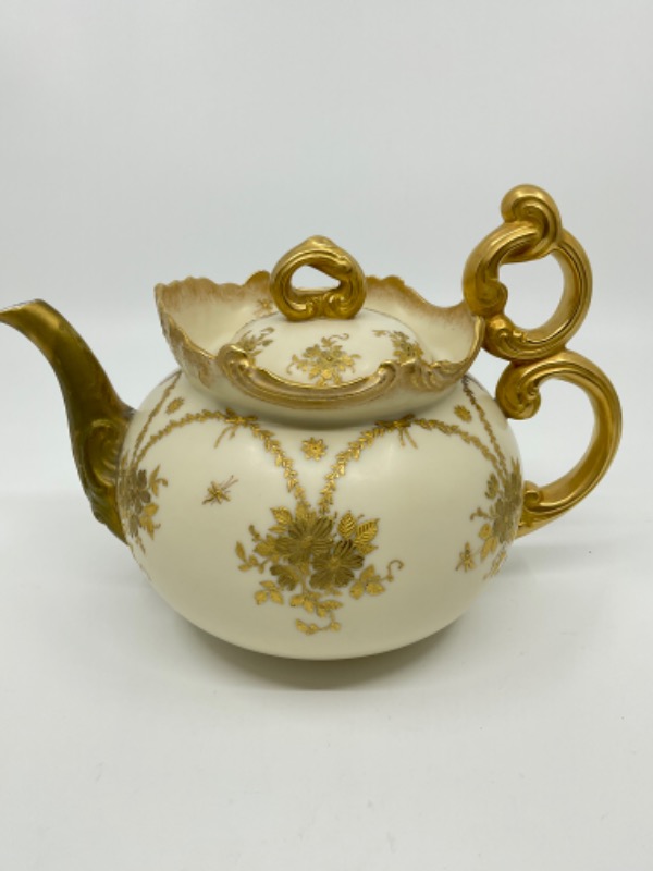 19세기 골드 길딩 Turn Teplitz 티팟-있는 그대로-리페어- 19th C. Gold Gilded Turn Teplitz Teapot - AS IS (repair)