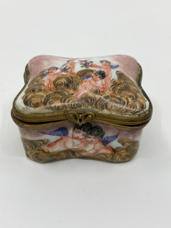 카포디몬테 핸드페인트 힌지 도자기 박스 Capodimonte Hand Painted Hinged Porcelain Box