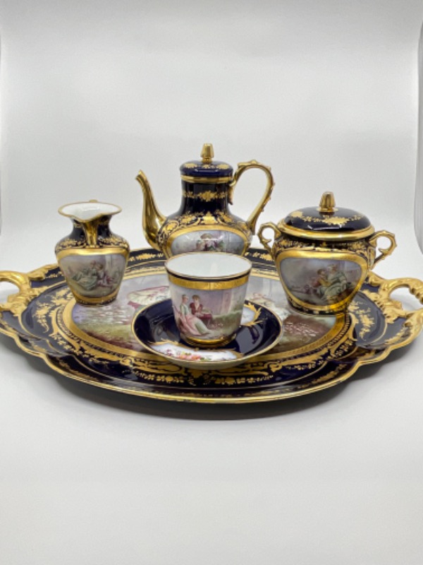 세브르 골드 온 핸드페인트 풍경 커피 세트 Sevres Gold on Cobalt Hand Painted Scenic Coffee Set circa 1880