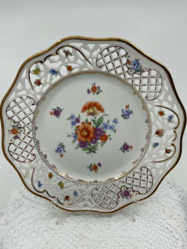 슈만 드레스덴 핸드데코레이드 플레이트 Schumann Dresden Hand Decorated Pierced Plate circa 1940