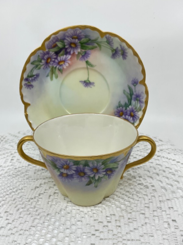 하빌랜드 리모지 핸드페인트 투핸들 컵 &amp; 소서 Haviland Limoges Hand Painted Two Handle Cup &amp; Saucer circa 1900