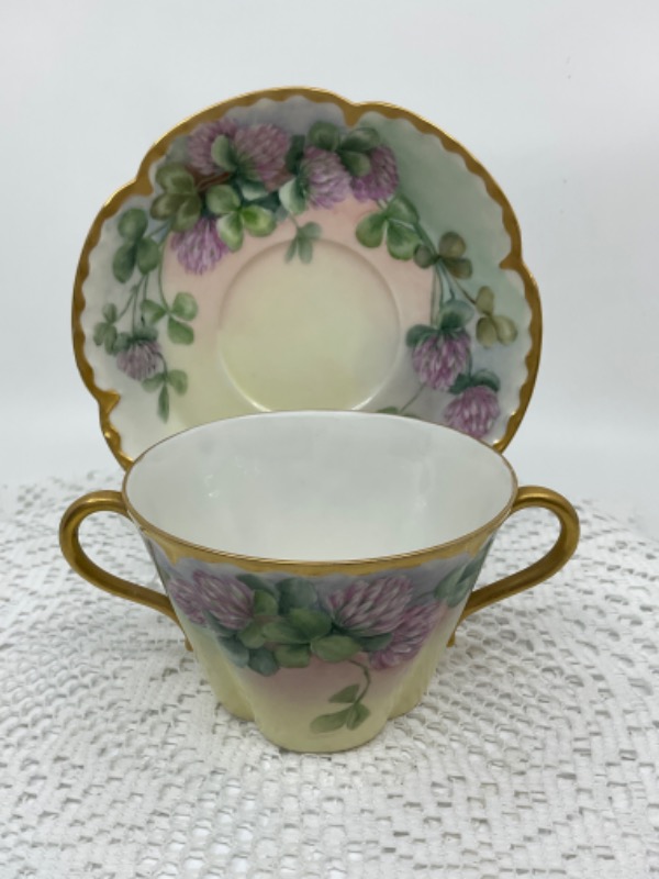 하빌랜드 리모지 핸드페인트 투핸들 컵 &amp; 소서 Haviland Limoges Hand Painted Two Handle Cup &amp; Saucer circa 1900