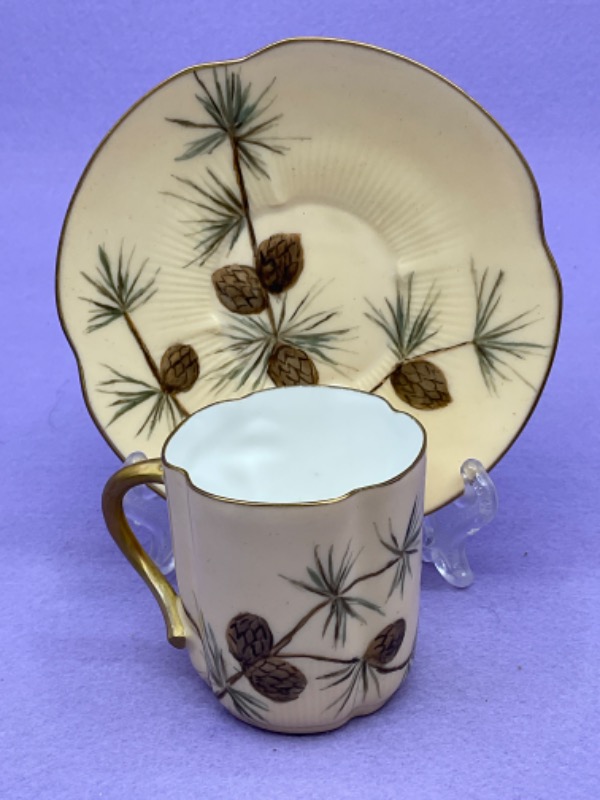 빅토리언 (Depose) 핸드페인트 데미타스 (에쏘잔) 컵 &amp; 소서 Victorian (Depose) Hand Painted Demitasse Cup &amp; Saucer circa 1900