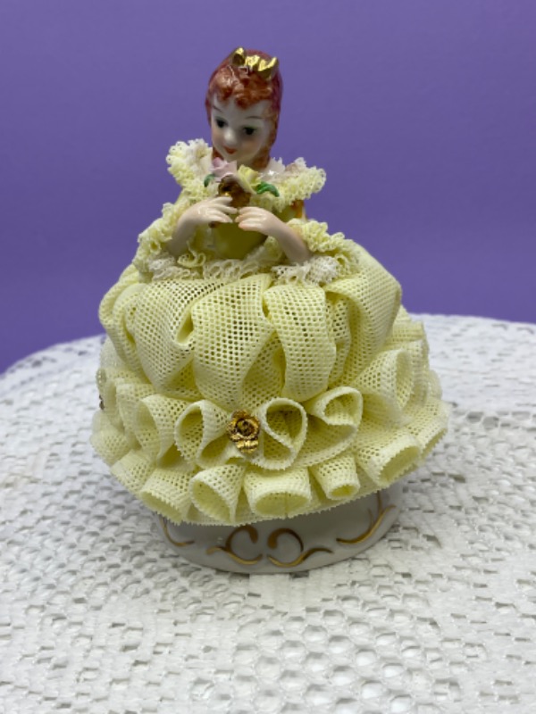 MZ 아이리쉬 드레스덴 레이스 피겨린 MZ Irish Dresden Lace Figurine circa 1950