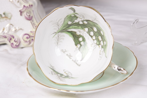 파라곤 릴리 찻잔 1950 / Paragon Lily of the Valley Cup &amp; Saucer circa 1950 - TO THE BRIDE