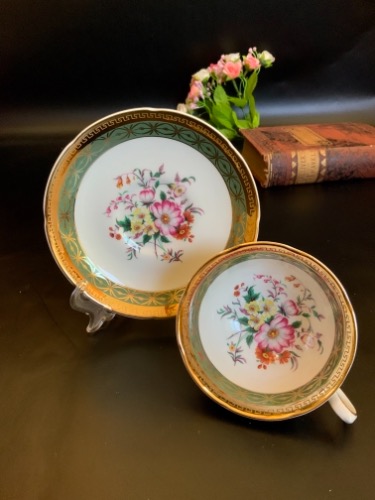 로얄 그라프톤 티 컵&amp;소서 Royal Grafton TEA Cup &amp; Saucer circa 1940