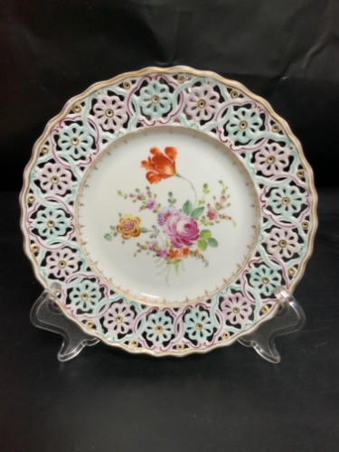 Carl Thieme 핸드페인트 투각 Teichert (Meissen) 플레이트 Carl Thieme Hand Painted Pierced Teichert (Meissen) Plate circa 1888 - 1903