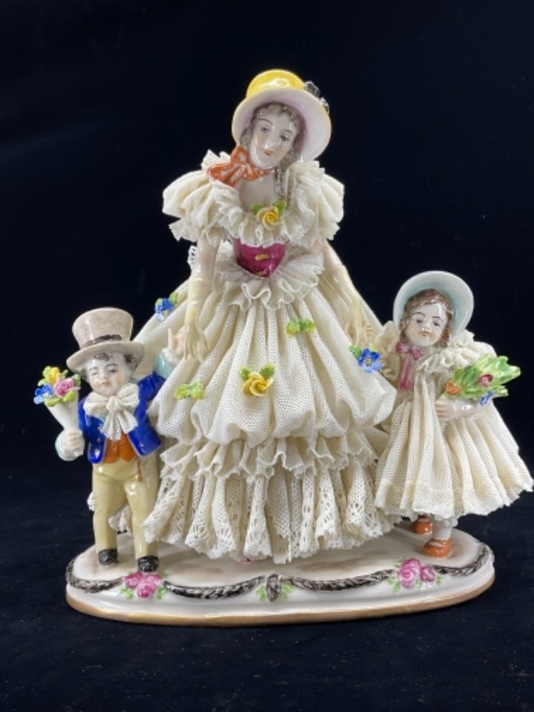 드레스덴 레이스 피겨린 Dresden Lace Figurine circa 1930