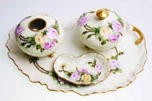 리모지 4pc 드레서 셋트 Limoges 4 Piece Dresser Set circa 1891 - 1932