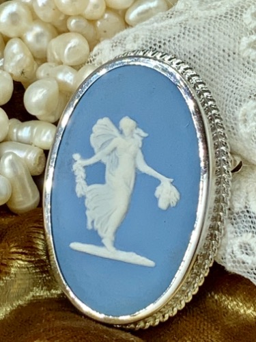 웨지우드 아이보리 안 라벤더 스털링 실버 브로치/펜던트 Wedgwood Ivory on Lavender Sterling Silver Brooch / Pendant 1973