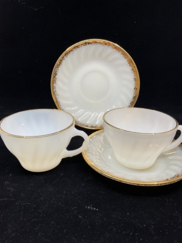 파이어 킹 화이트 &quot;회호리&quot; W/금장 림)  컵 &amp; 소서 Fire King White &quot;Swirl&quot; (w/ Gold Trim) Cup &amp; Saucer circa 1950