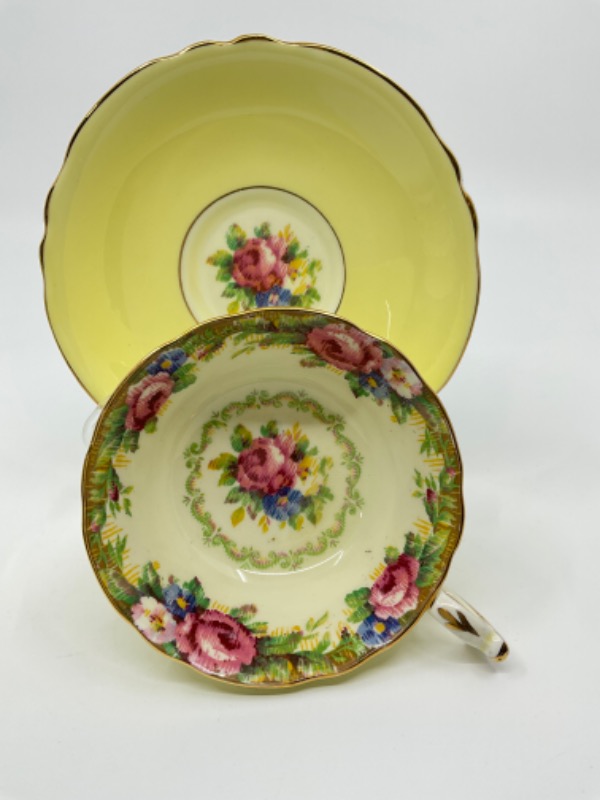 파라곤 &quot;타피스트리 로즈&quot; 컵 &amp; 소서 Paragon &quot;Tapestry Rose&quot; Cup &amp; Saucer circa 1940