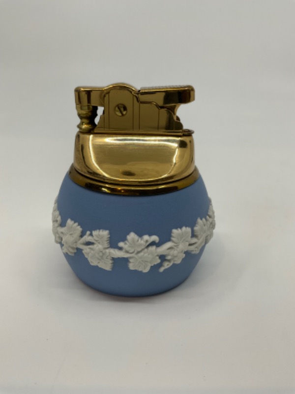 웨지우드 라벤더 제스퍼웨어 테이블 라이터 Wedgwood Lavender Jasperware Table Lighter circa 1960