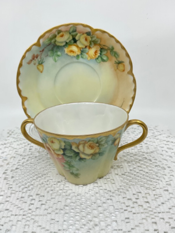 하빌랜드 리모지 핸드페인트 투핸들 컵 &amp; 소서 Haviland Limoges Hand Painted Two Handle Cup &amp; Saucer circa 1900