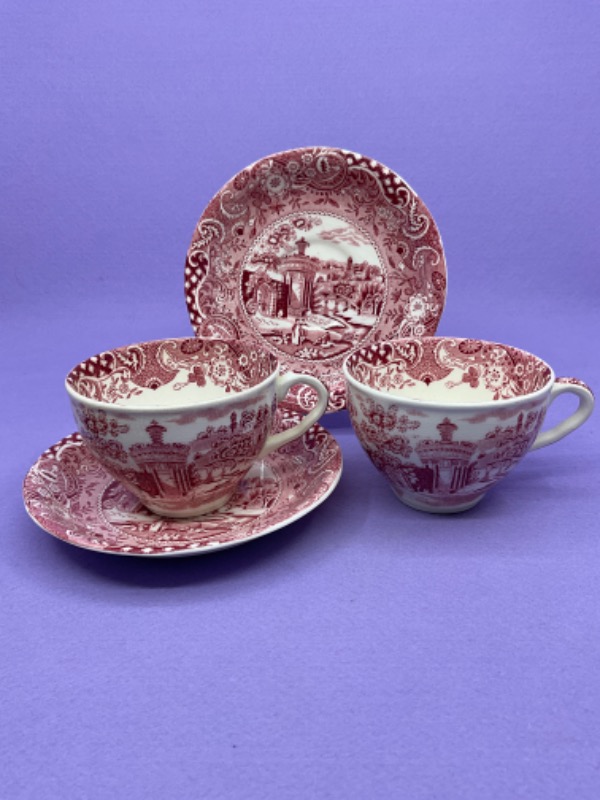 W R Midwinte 레드 &amp; 화이트 트렌스퍼웨어 (전사) 컵 &amp; 소서 W R Midwinter Red &amp; White Transferware Cup &amp; Saucer circa 1920