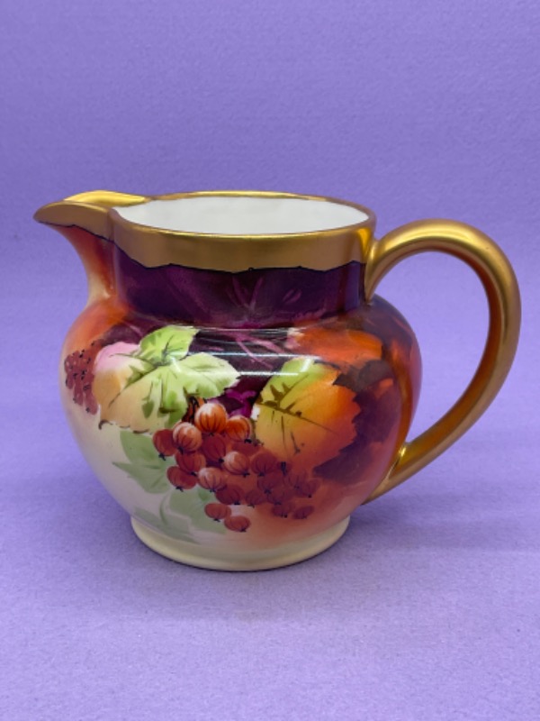 Delinieres 리모지 핸드페인트 밀크 피쳐 Delinieres LIMOGES Hand Painted Milk Pitcher circa 1890