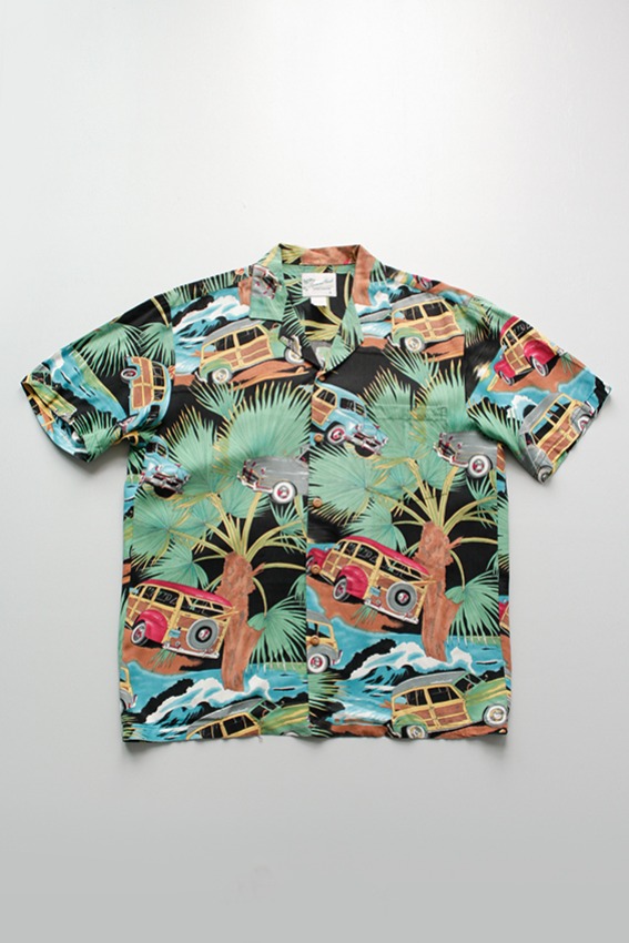 70s Vintage Diamond Head Hawaiian Shirts (Medium)