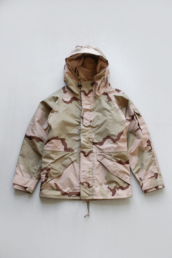 ECWCS Gore-Tex Parka, Desert camo (S-S)