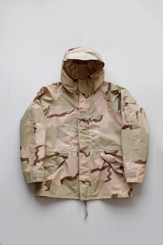 ECWCS Gore-Tex Parka, Desert camo (L-R)