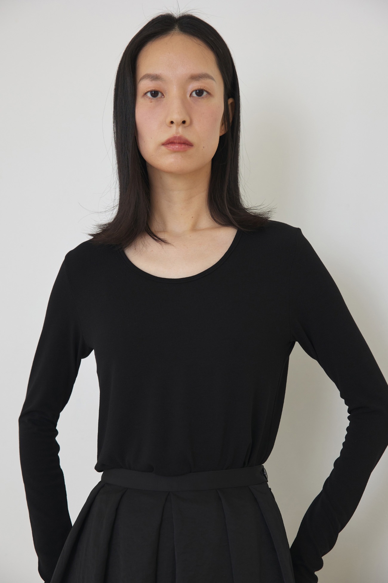 Spring soft neck top black