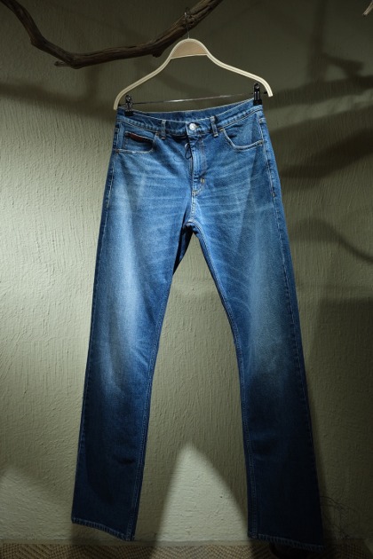 마틴 로즈 Martine Rose - PULLED STRETCH DENIM JEAN - Vintage Blue Wash