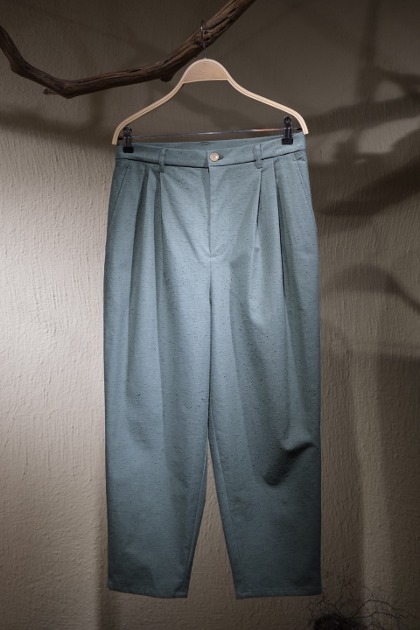 Digawel 디가웰 2 Tuck Tapered Pants - D.green