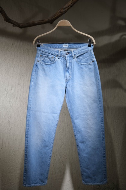 Ciota 시오타 - Genuine Indigo Suvin Cotton 13.5oz Tapered 5 P Denim -  Light Blue Damage