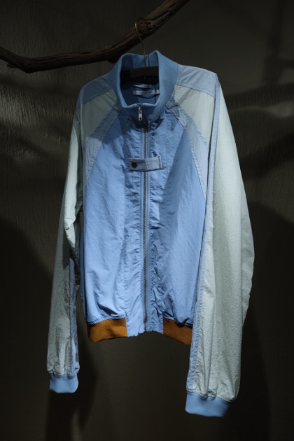 Ranra 란라 DRAUMUR TRACKTOP - Sky Blue White