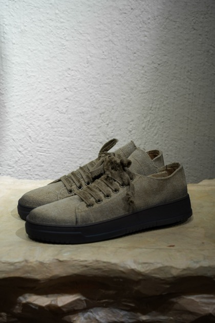 Uma Wang 우마왕 DIRTY WASHED SNEAKERS - Tan