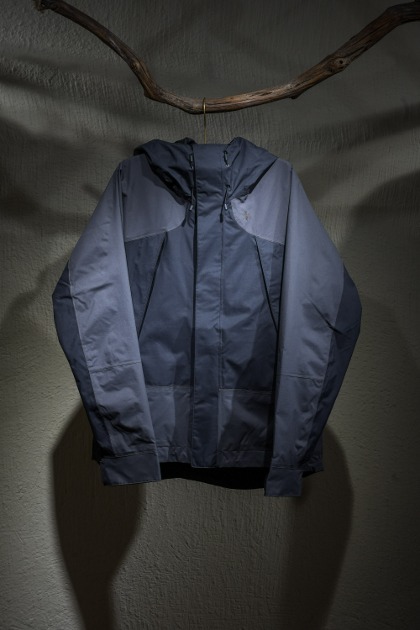 골드윈 Goldwin PERTEX UNLIMITED 2L Jacket - CHARCOAL×BLACK