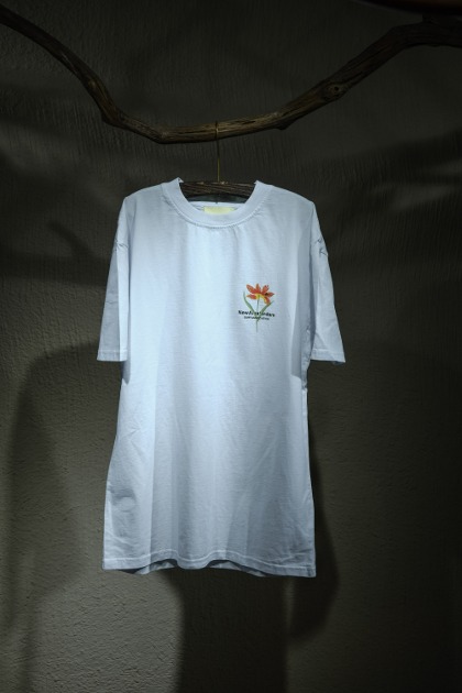 뉴 암스테르담 서프 어소시에이션 New Amsterdam Surf Association - Tulip Tee - White