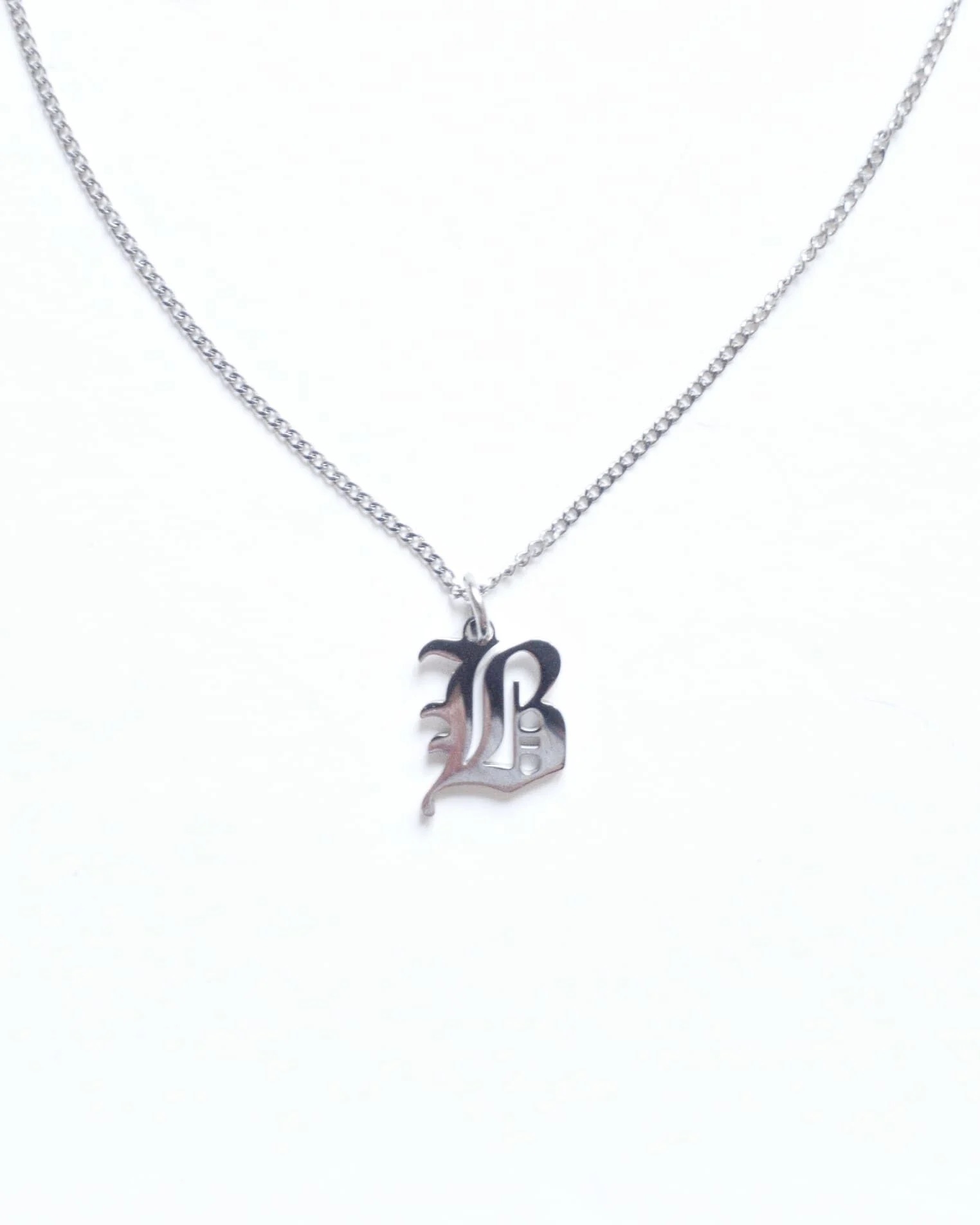B NECKLACE - SILVER