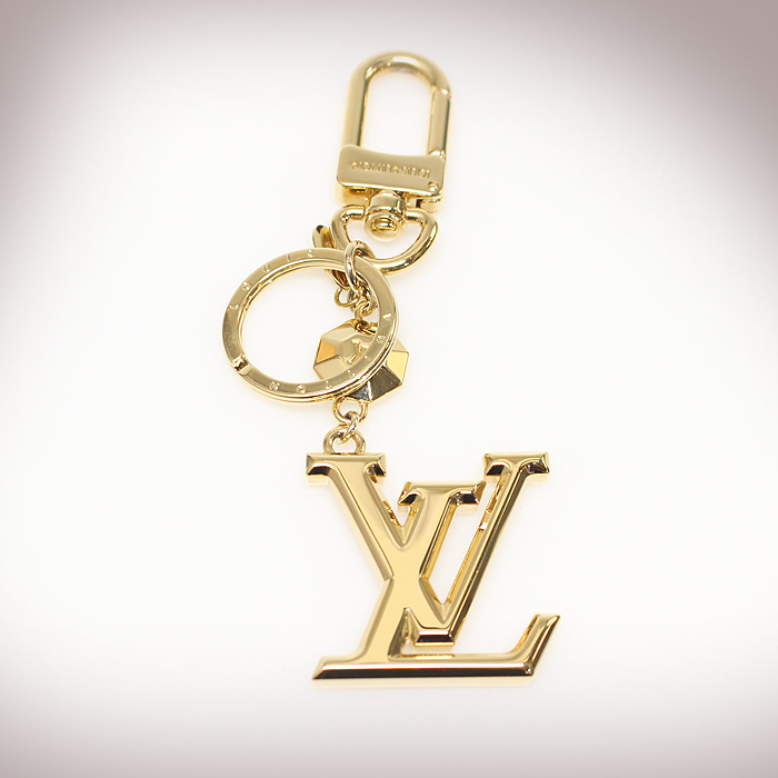 Louis Vuitton(루이비통) M65216 LV 금장 이니셜 파셋 백참 키홀더